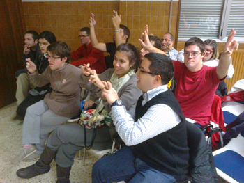 Momento de unión y envío de energía para acertar la identidad.
