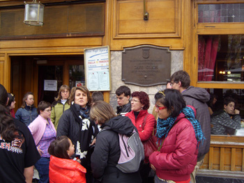 En el Café Gijón.
