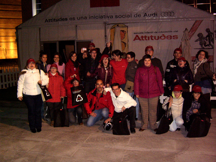 Foto de familia de otro de los grupos participantes.