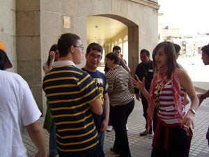 Participantes durante un juego de presentación