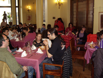 El grupo comiendo en el Círculo de Bellas Artes.