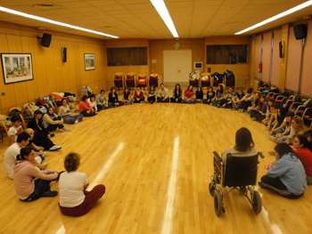 Momento de la presentación en la sesión de Ritmo y danza.