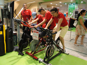 Momento para probar todo en la planta de deporte.