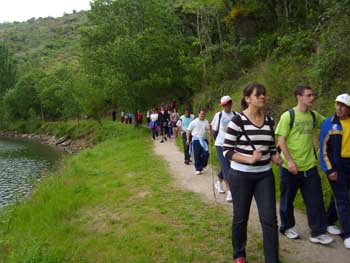 Grupo de senderistas de AVIVA