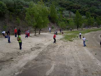 Momento de juegos en la playa del Rostro