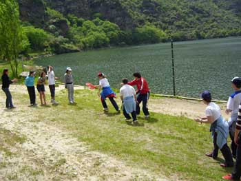 Momento de juegos en la Playa del Rostro