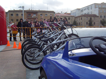 Foto de grupo antes de entrar en el recinto.