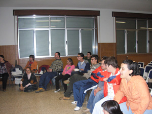 Participantes de la parte central izquierda del círculo de participantes