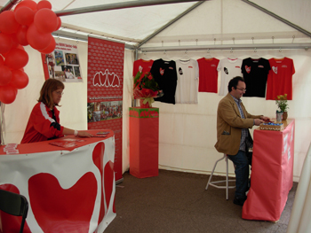 Stand informativo de AVIVA