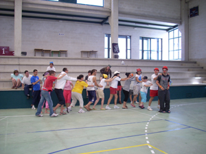 Un tren a ritmo de los payasos de la tele, ya que, tienes Talento paso por nuestra Academia.