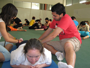 Alumnos del Congreso Internacinal de Danza y Expresión durante una clase.