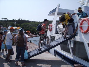 Momento del regreso al barco para volver a la Academia Pirata.