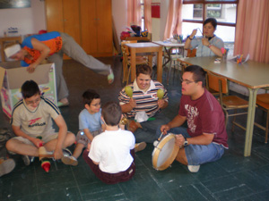 Sesión de ritmo y danza con instumentos musicales