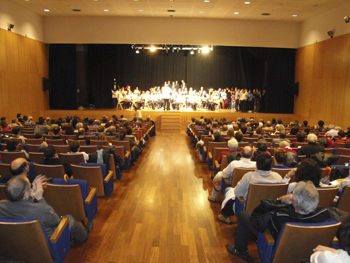 Panorámica del momento final del concierto.