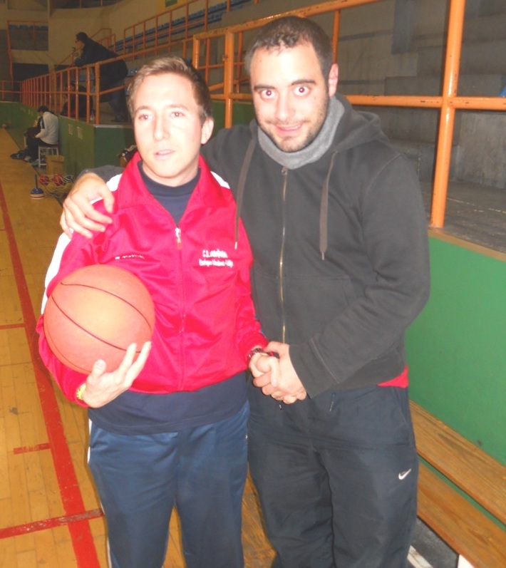 Ruben Martin y Pablo en la Voz de Aviva. Actividad de baloncesto