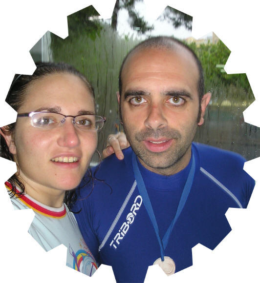 Sonia y Victor, monitores de la escuela de natación de Aviva