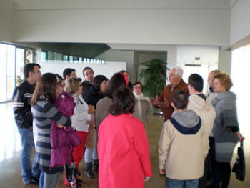 Momento de la llegada en el Hall del Caem, con los gerentes.