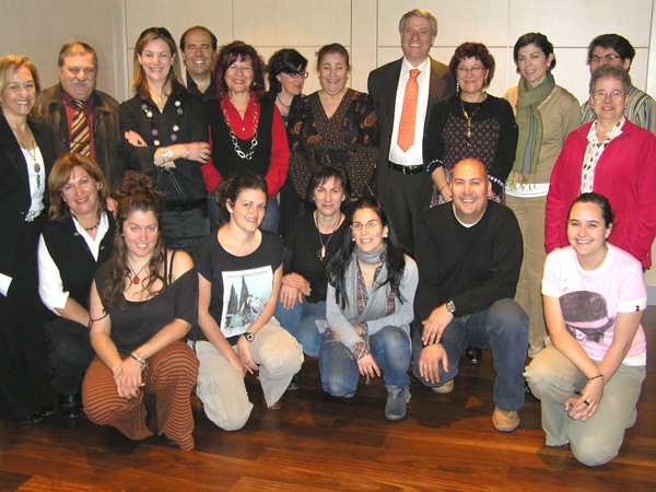 Foto de Familia con el Subdelegado del Gobierno que inauguró y nos dió la bienvenida.