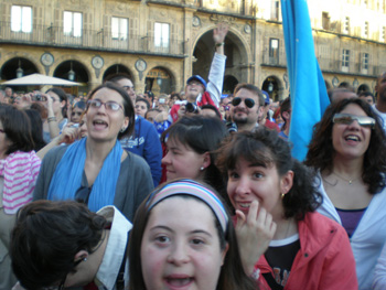 Momento en el que nos dejamos la garganta coreando a las campeonas de europa.