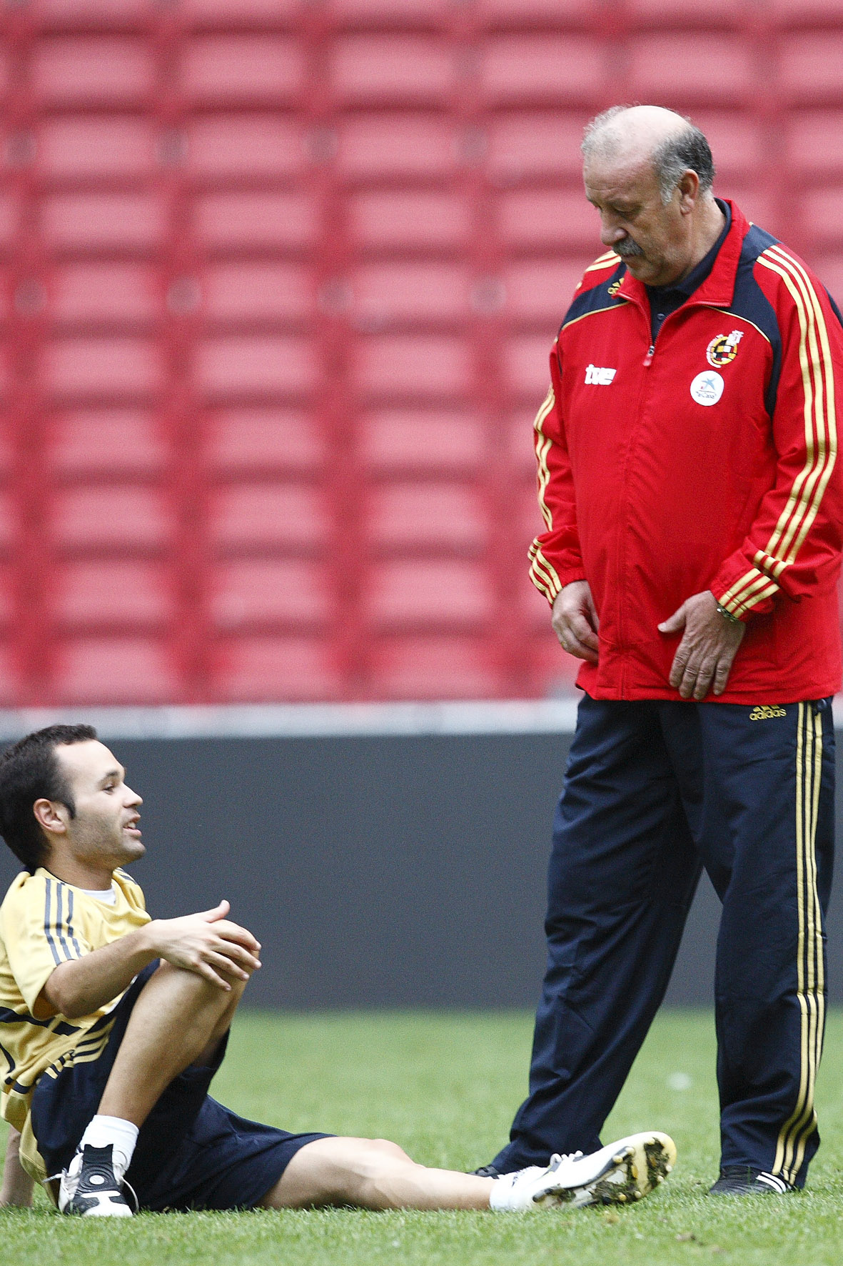 Vicente del Bosque con Andrés Iniesta