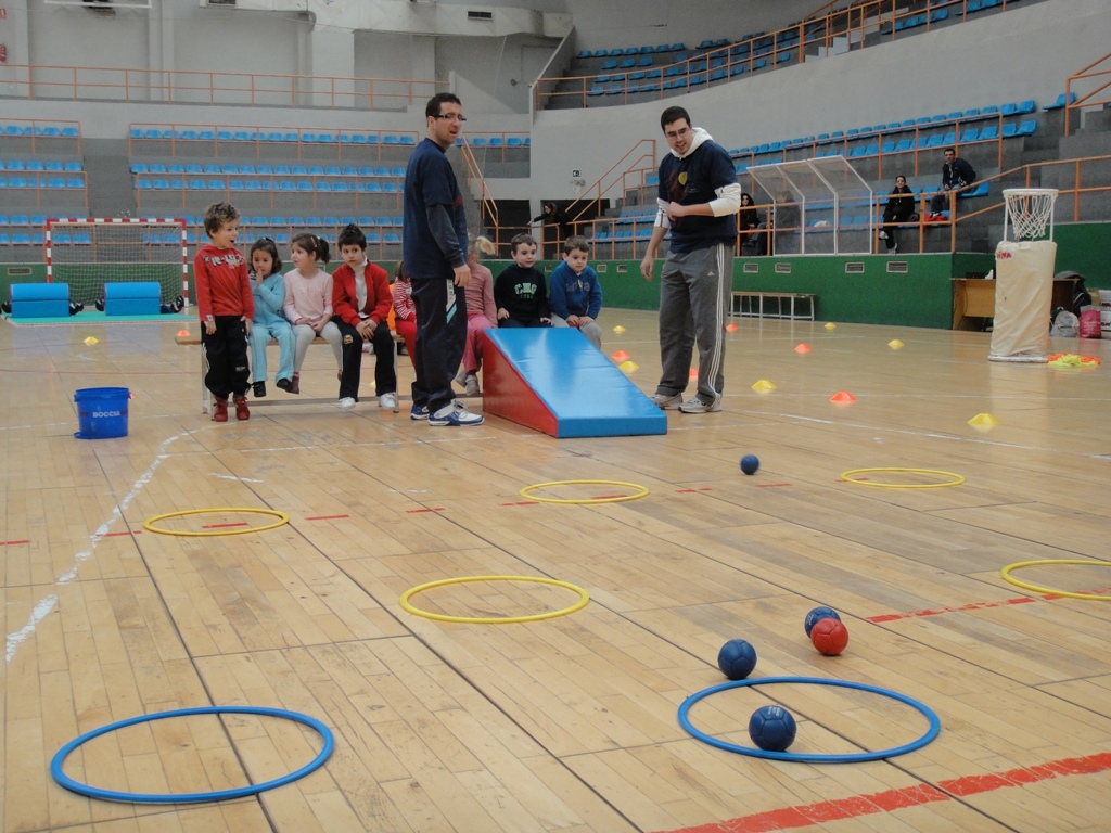 Deporte adaptado para niños en la Alamedilla