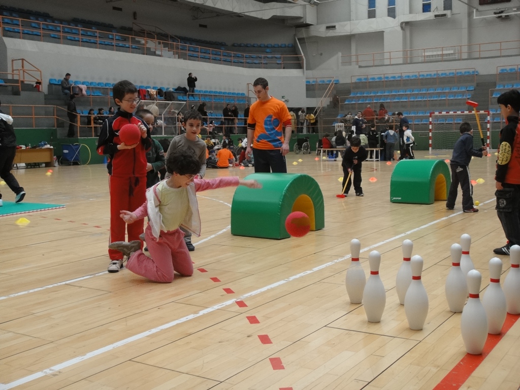 Deporte adaptado para niños en la Alamedilla