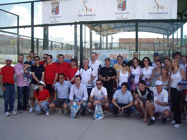 Foto de familia al finalizar el campeonato