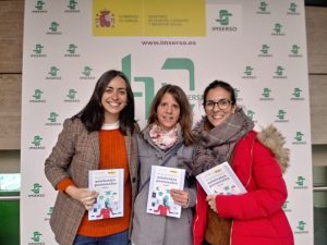 De izquierda a derecha, Rosana (Fundación INTRAS), Lorena (PRONISA) y Beatriz, de Fundación AVIVA