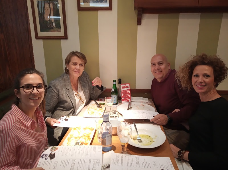 Beatriz Pérez y José Luis Montes con Isabel Guirau y Toñi Muñoz